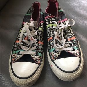 Neon tribal print low-top Chucks! GUC