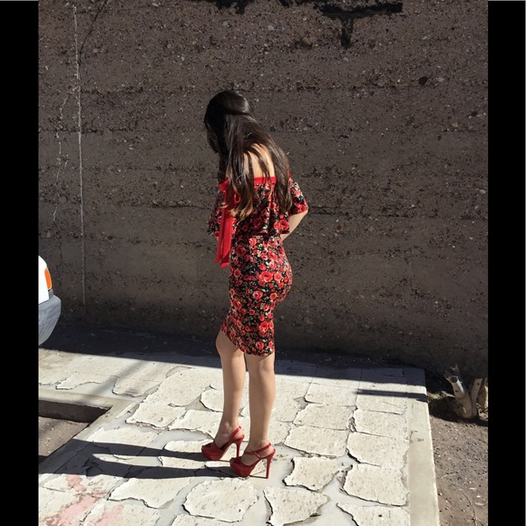 SOLD OUT - Picture 2 of 4