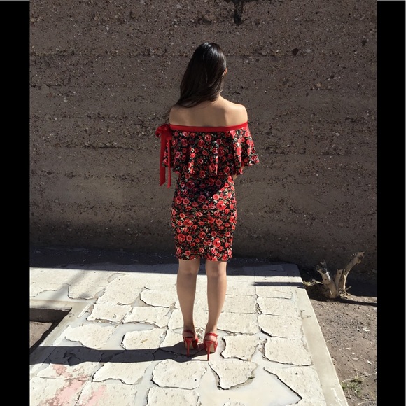 SOLD OUT - Picture 3 of 4