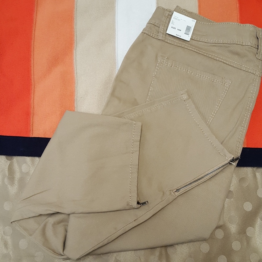 Ankle length soft & stretchy tan pants
