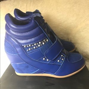 Cutie Pie Cobalt Blue Tennis Wedges 😍