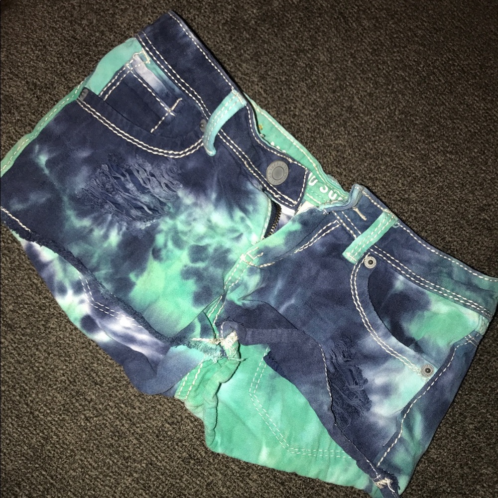 Short shorts