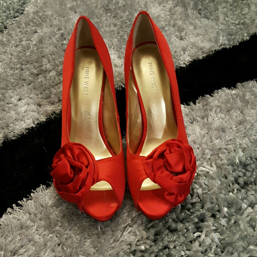 Red satin high-heeled shoes