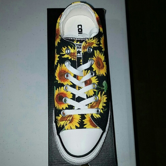 NEW Converse Chuck Taylor Sunflower Floral Sneaker - Picture 3 of 6