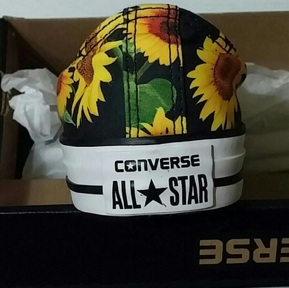 NEW Converse Chuck Taylor Sunflower Floral Sneaker - Picture 4 of 6