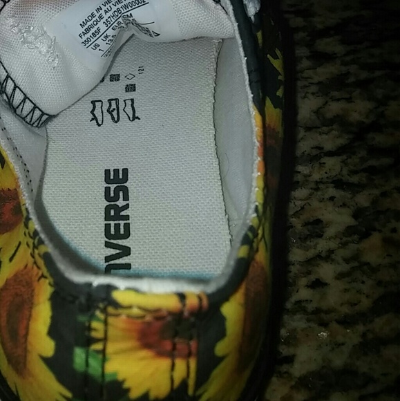 NEW Converse Chuck Taylor Sunflower Floral Sneaker - Picture 6 of 6