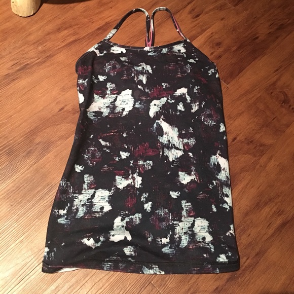 lululemon athletica Tops - Lululemon Tank Size 6