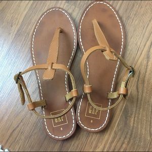 Gap T-Strap Tan Thong Sandals 8