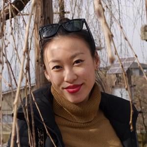 Meet your Posher, Crystal