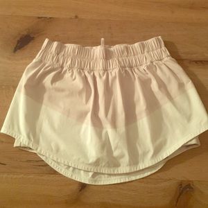 Lululemon size 8 running skirt