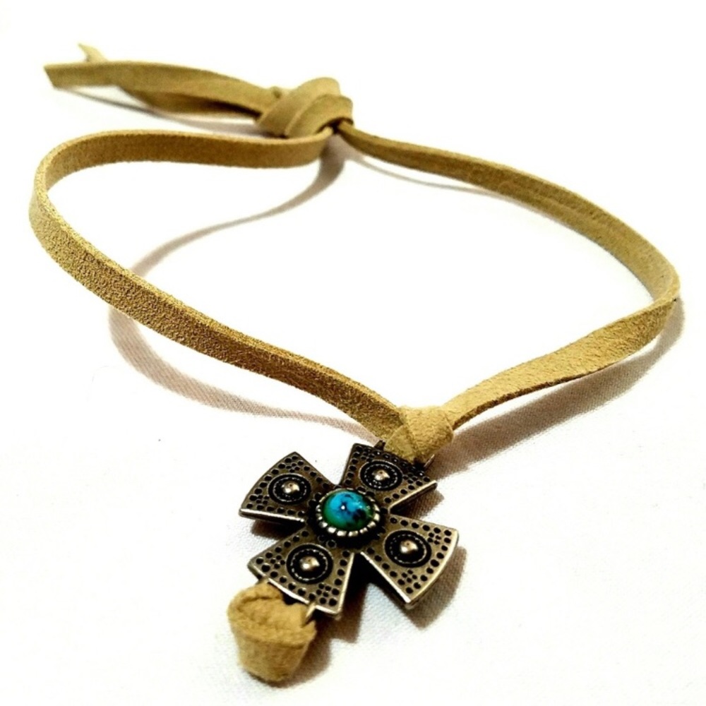 Stunning Te Quiero soft leather tie back choker