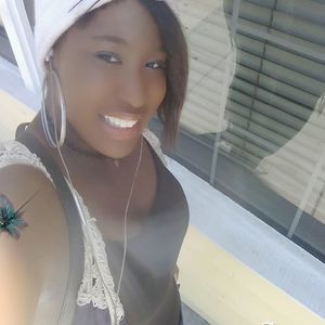 Meet your Posher, Dionna