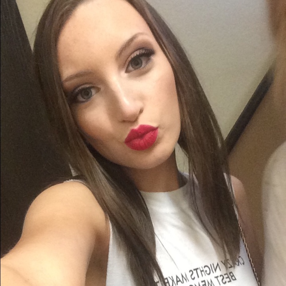 Meet your Posher, Madison