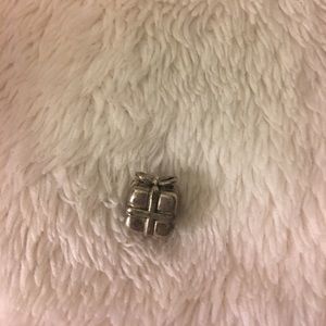 Gift Box Pandora Charm!