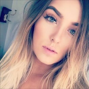 Meet your Posher, Cortney