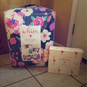 Twin sized comforter and sheet set