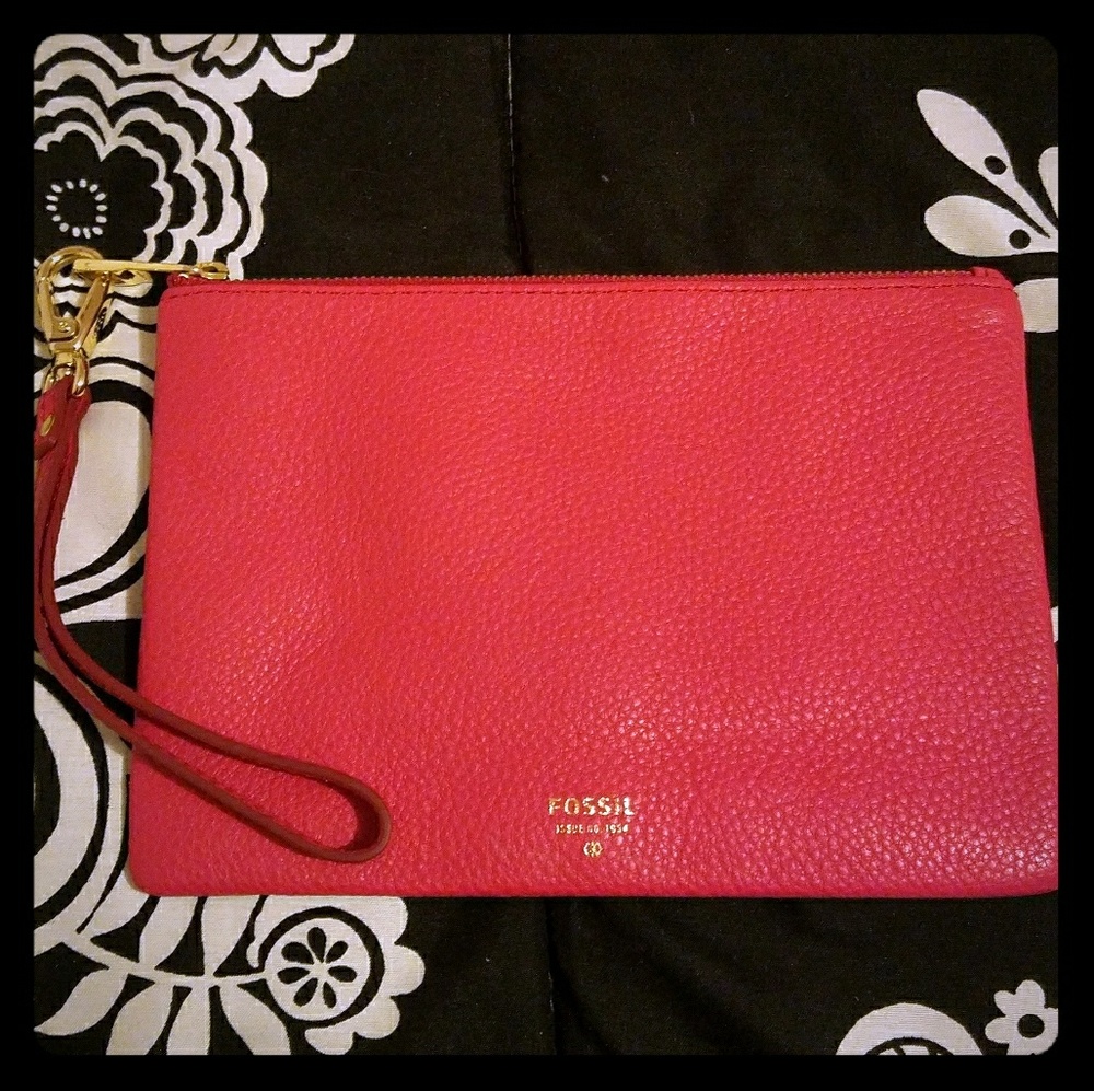 NEW Large Fossil Pink Leather wristlet