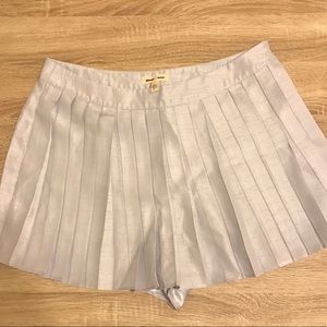 silence + noise • Pleated Shorts