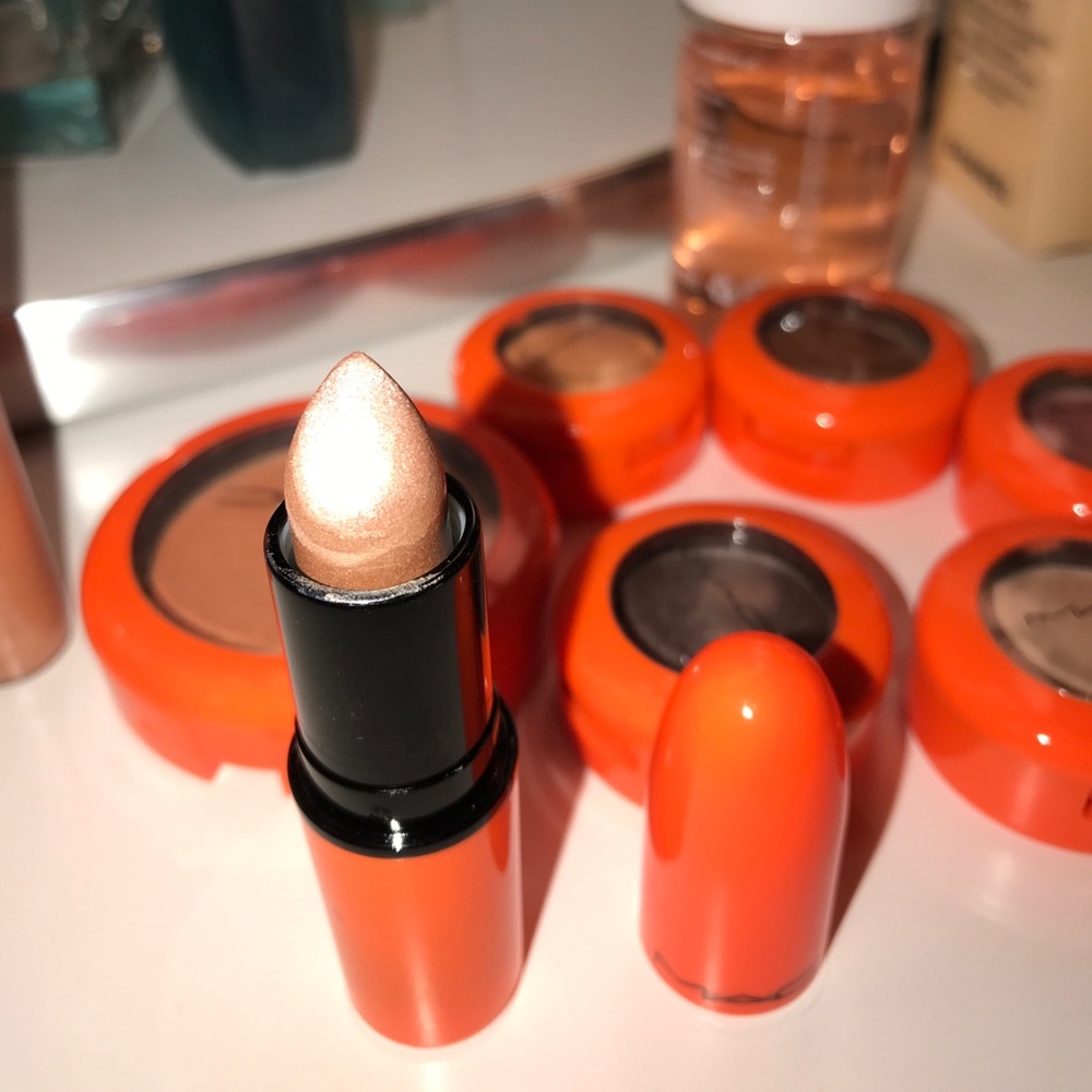 MAC Neo Sci-Fi Lipstick Limited Edition
