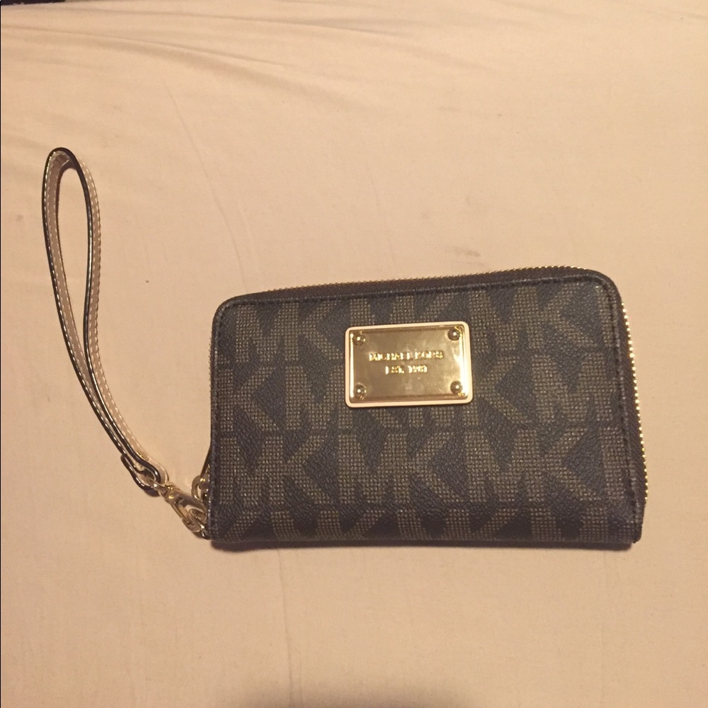 Michael Kors wrislet