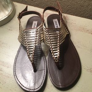 Steve Madden Gold Sandals ✨✨