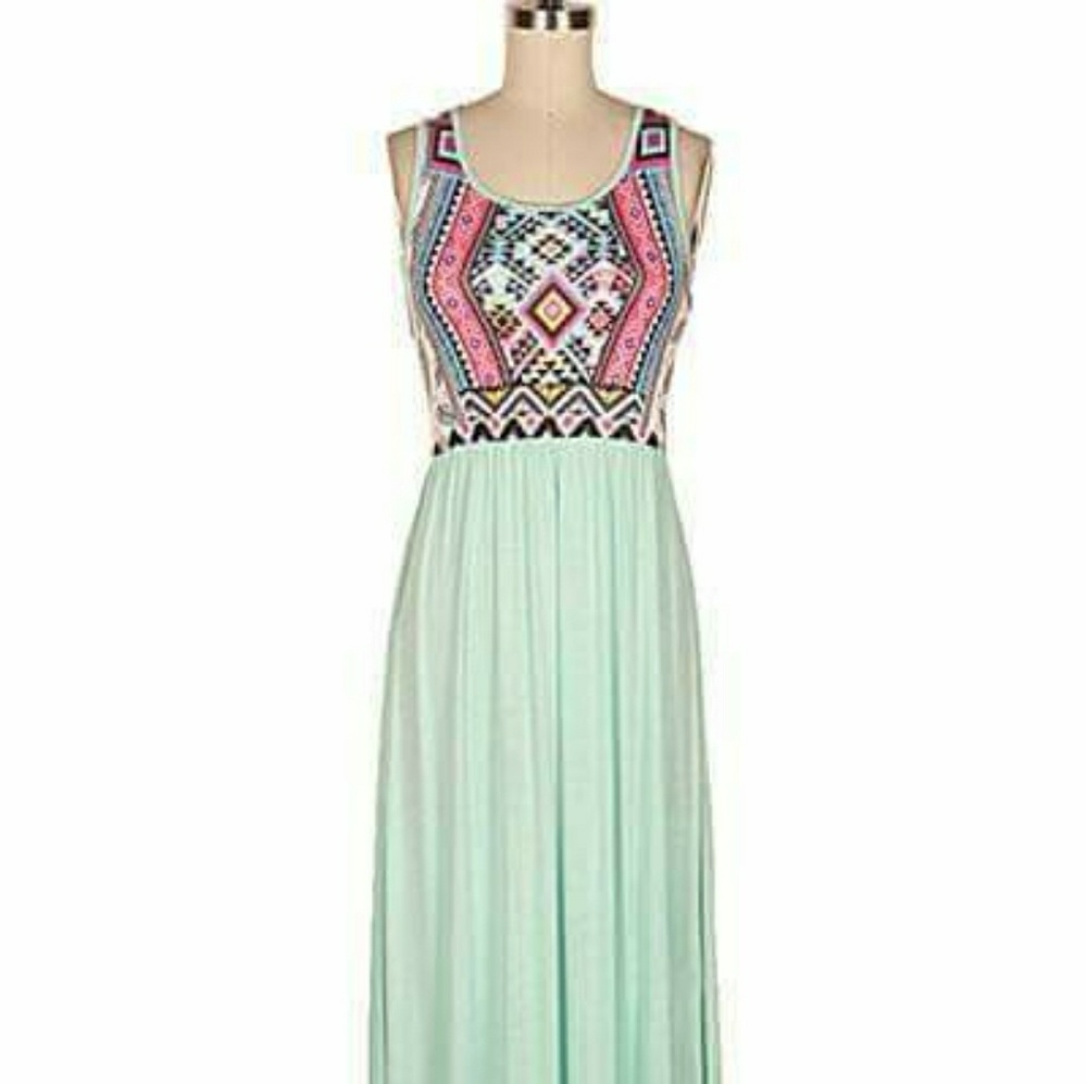 Printed techno top and rayon span skirt