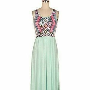 Printed techno top and rayon span skirt