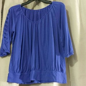 Lauren Conrad cute 3/4 cut out design top