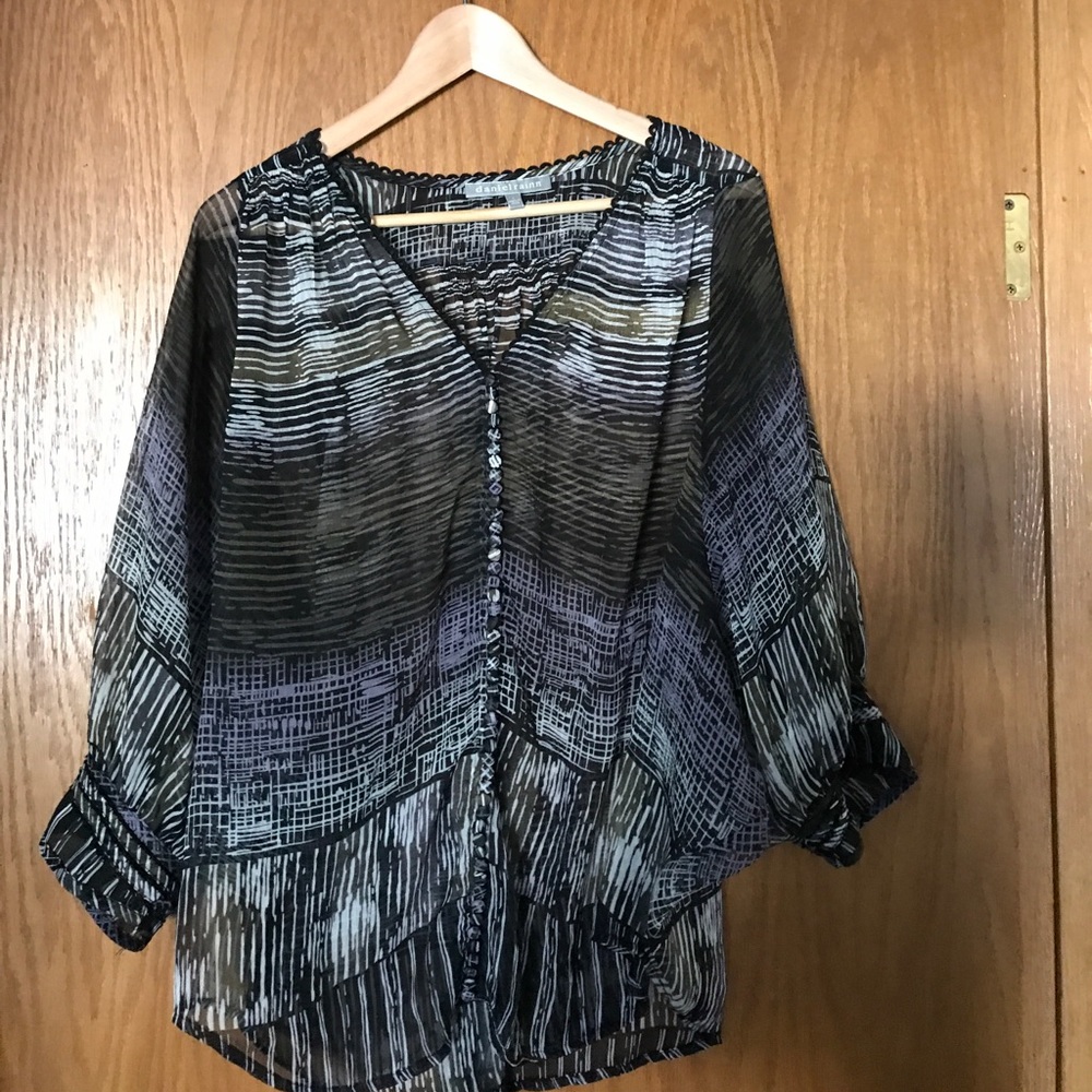 Shear tear drop blouse
