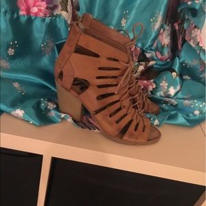Tan trendy heels
