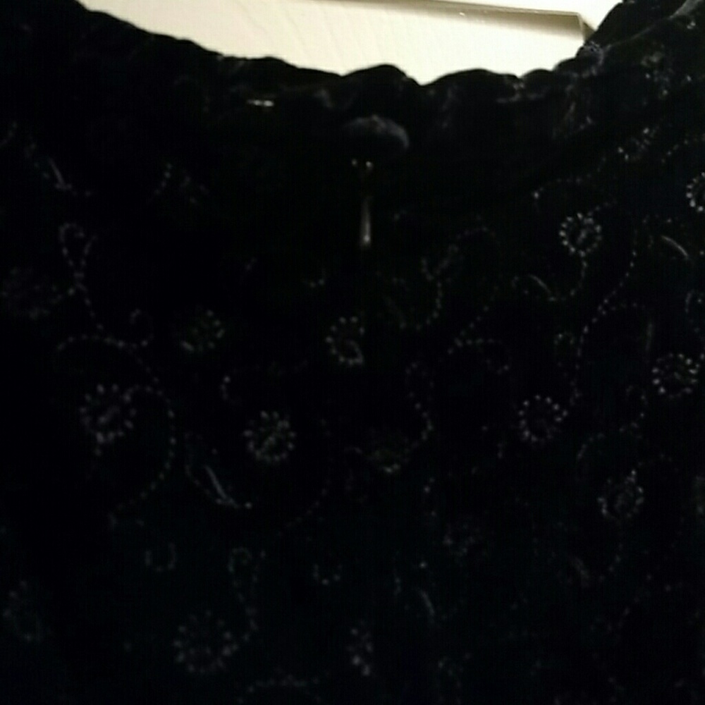 Suit - Picture 7 of 8