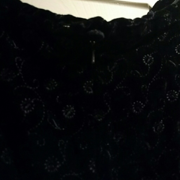 Suit - Picture 7 of 8