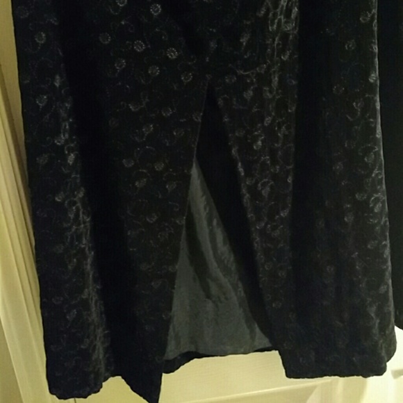 Suit - Picture 8 of 8