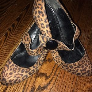 Jaclyn Smith Leopard Heels