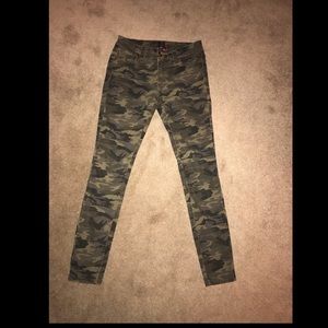Camouflage skinny jeans! Size 27