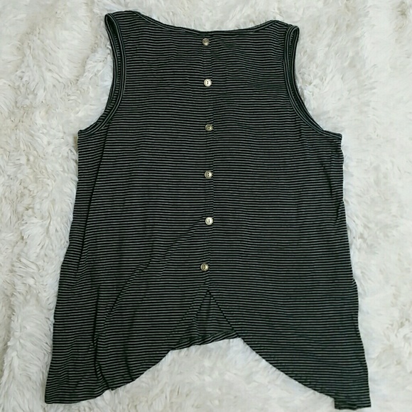 Primi button back asymmetrical tank top - Picture 4 of 6