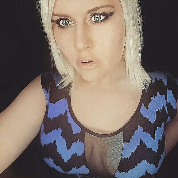 Meet your Posher, Amber! - Picture 3 of 3