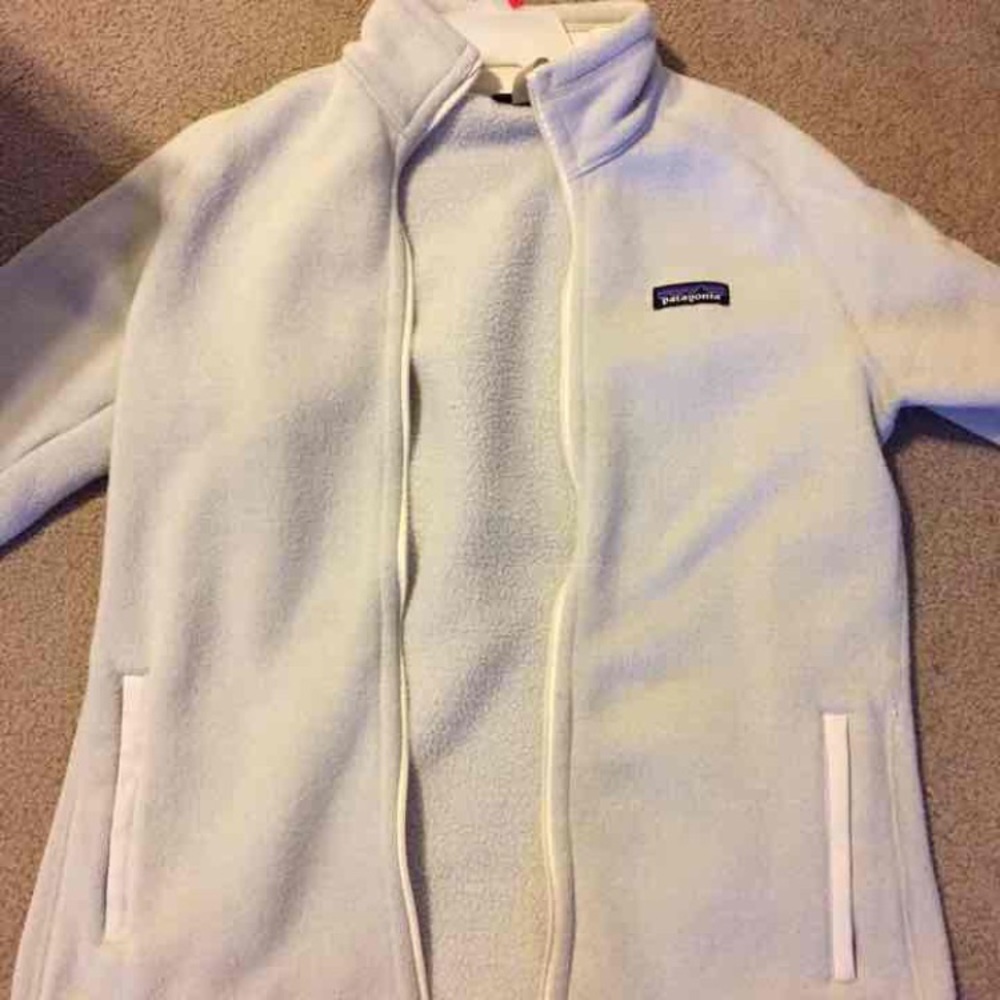 Cream Patagonia better sweater.