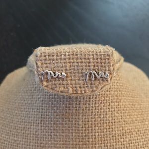 🆕"MRS" Earrings