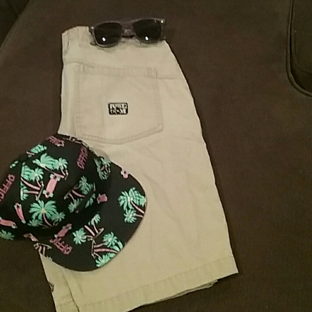 SOLD! Tan Volcom Shorts