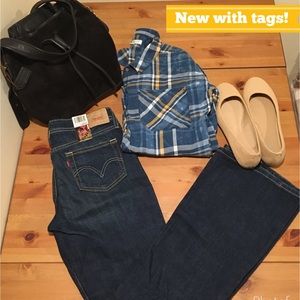 NWT Levi's 518 Superlow Bootcut Jeans NWT Levi's 518 Superlow Bootcut Jeans