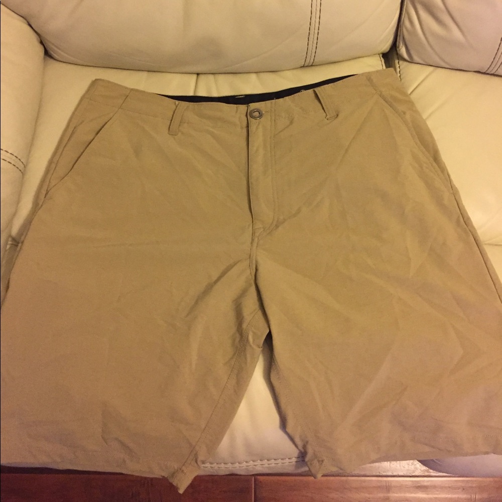 Volcom hybrid shorts