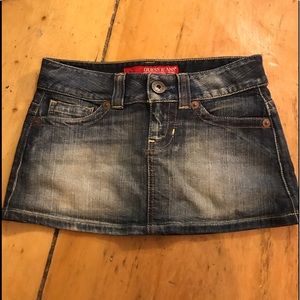 Guess mini skirt