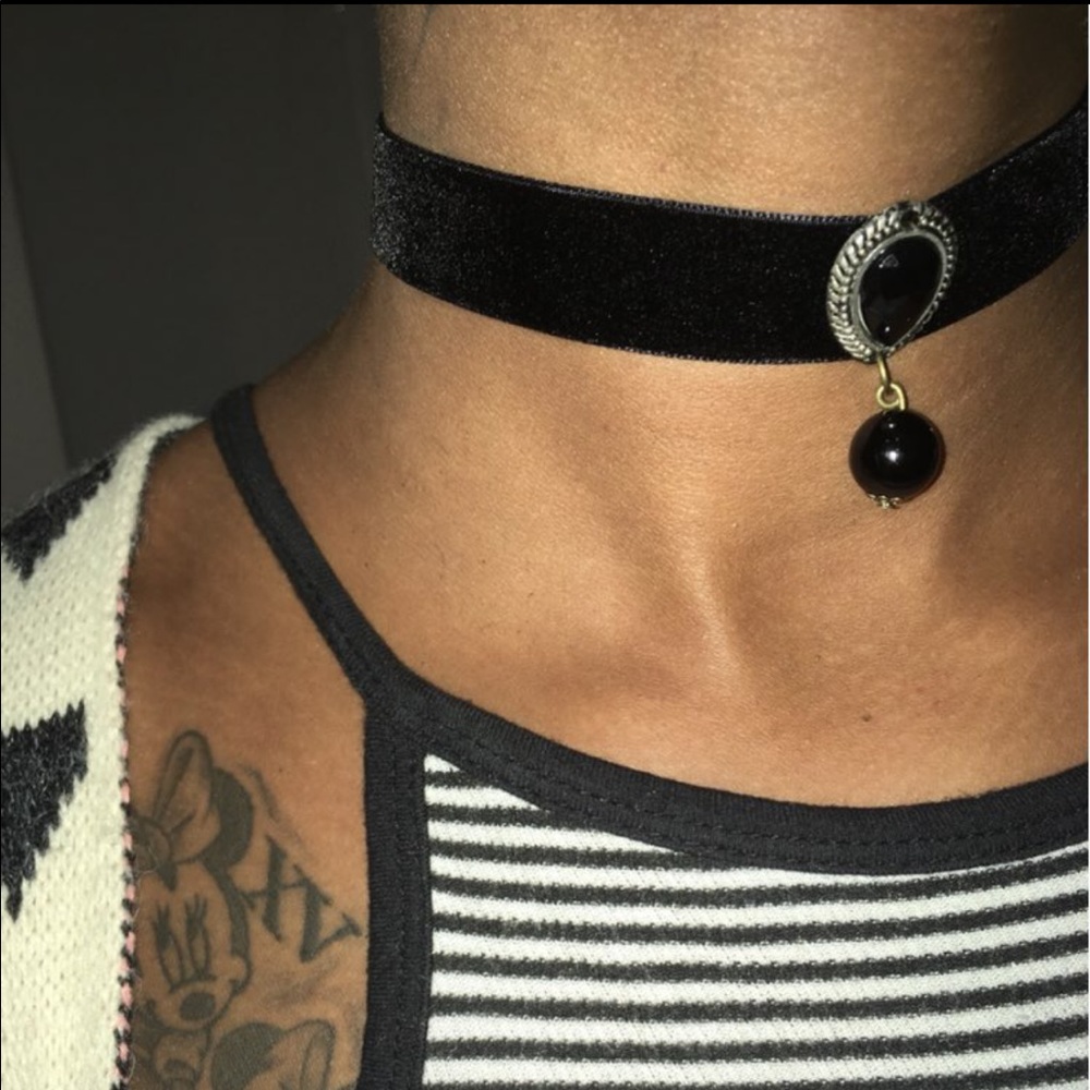 💃🏻💃🏻Final sale 🔥🔥vintage Retro  choker.
