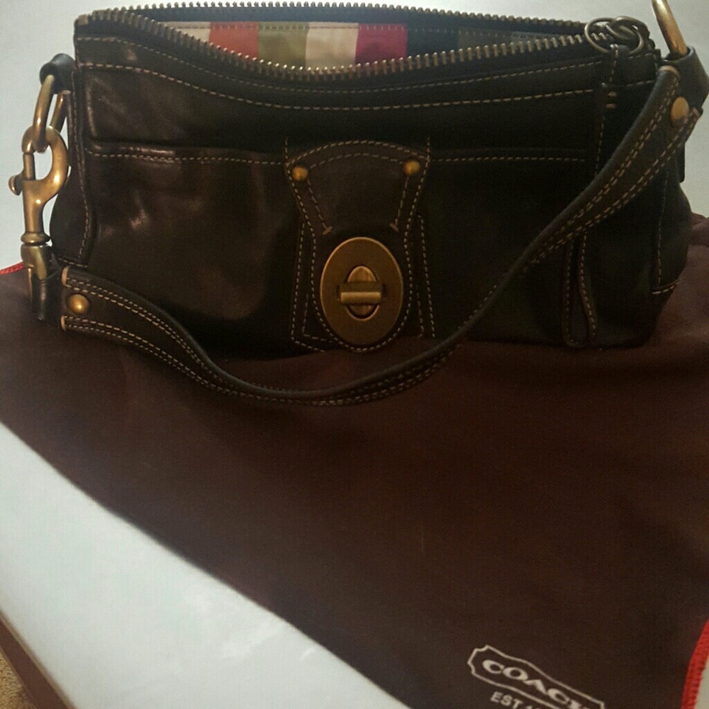 Classic black leather Coach shoulder purse