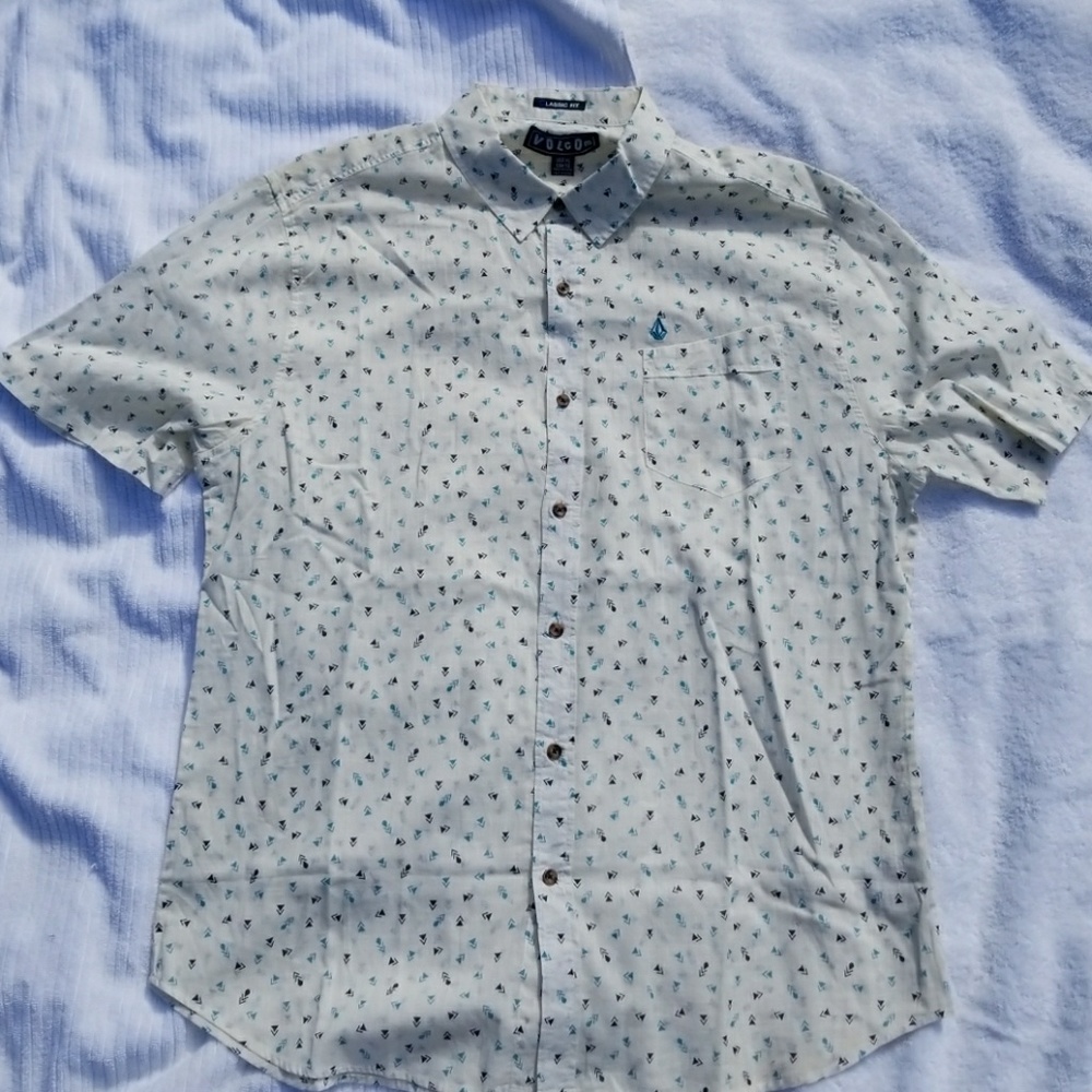 Volcom short sleeve button down - Picture 5 of 8