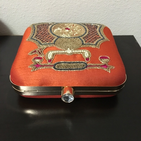 Clutch - Picture 2 of 2