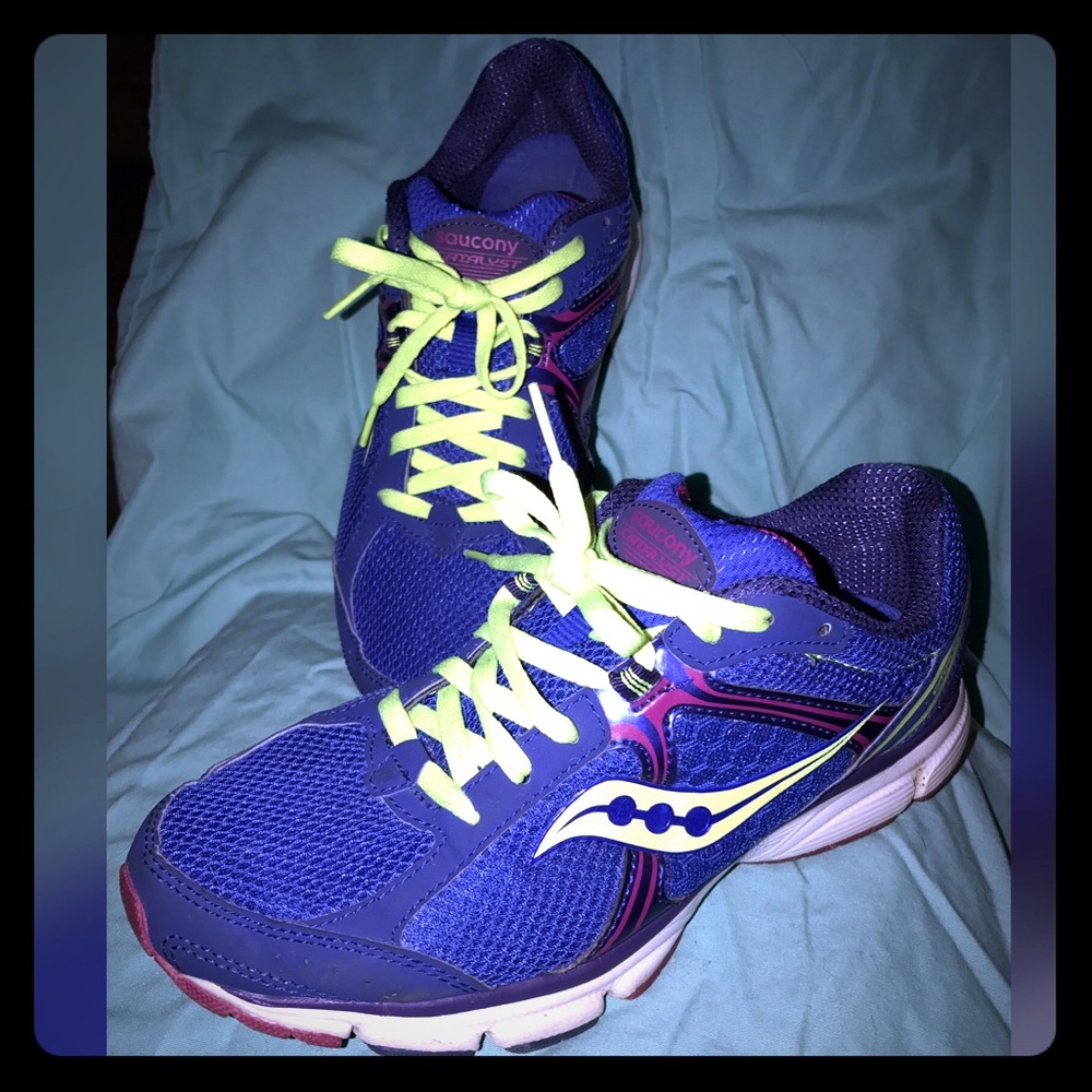 SAUCONY!!!  CUTE AND COMFY!!