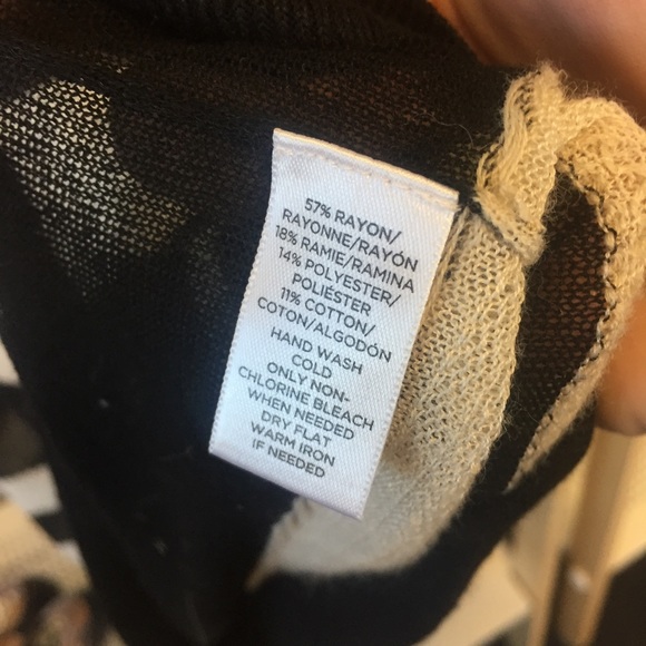 Black and Cream Striped Top - Picture 4 of 4