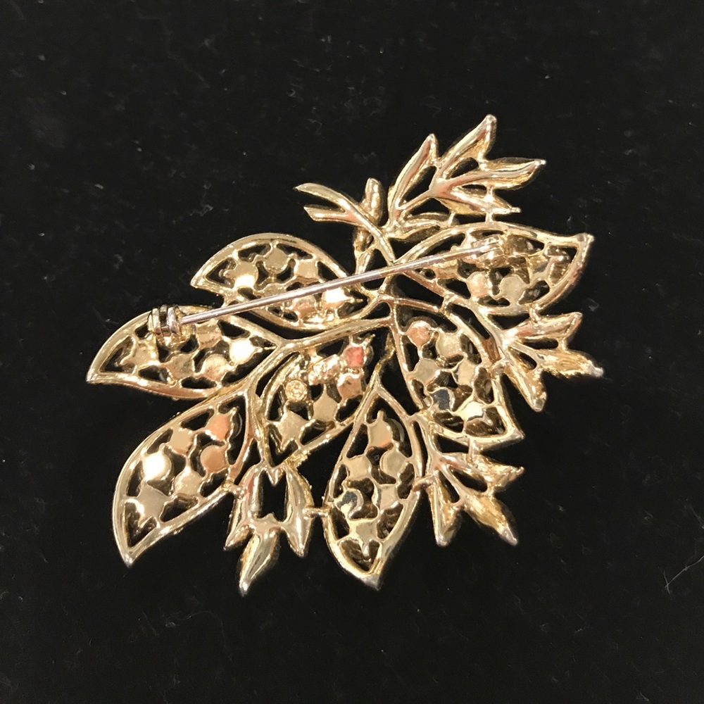 Brooch - Picture 2 of 2